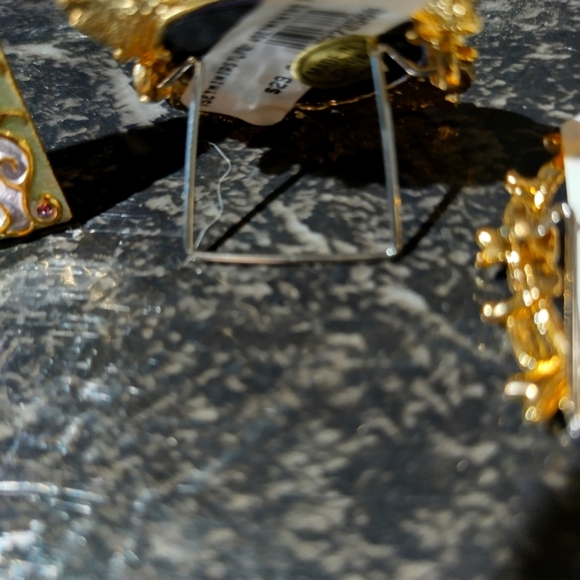 Set of 4 Mini Pagoda Frames - Picture 2 of 4